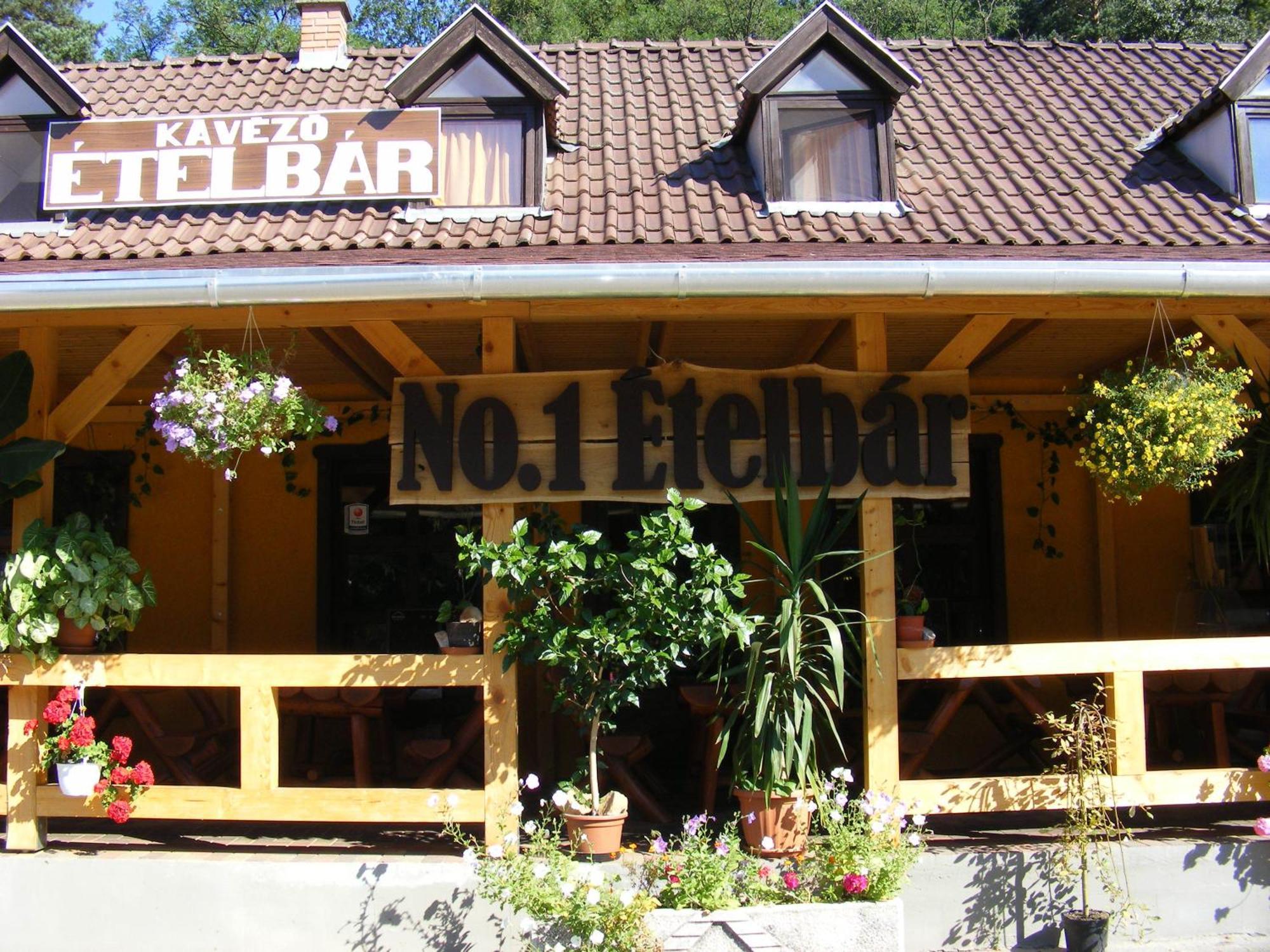 Hotel No1 Vendeghaz Parád Exterior foto